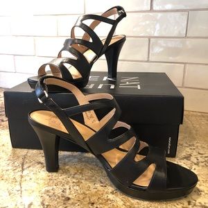 Naturalizer Pressley black leather dress heels